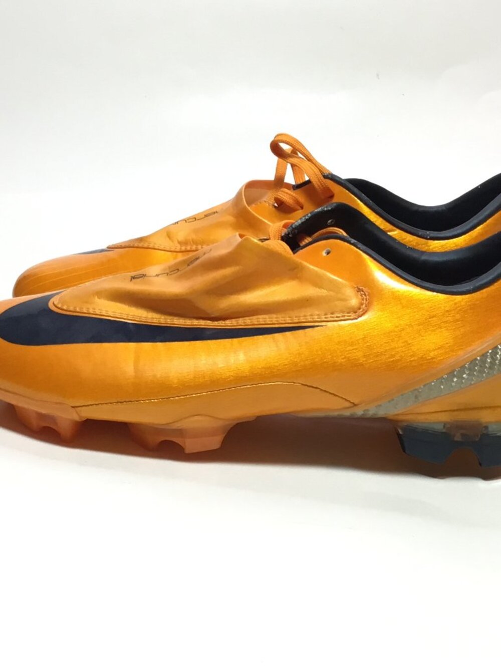 Nike Mercurial Vapor IV SG Orange - US 7 - UK 6 317727-841 NEVER WORN Italy